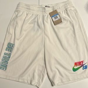 Nike Be True Shorts White
